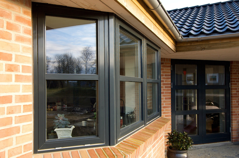 Ruckus trappe bh Sorte vinduer - giver huset en ekstra kant - JVK - 10 års garanti